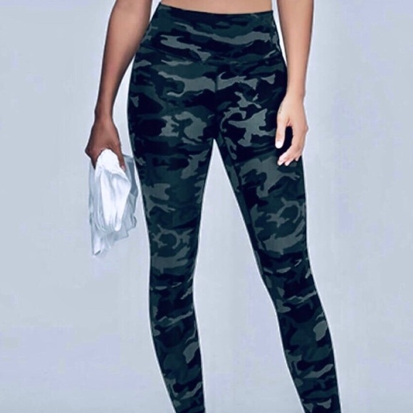 EXPRESS Camouflage legging pants lounge, exercise, run errands, lunch etc NEW L - Picture 5 of 12